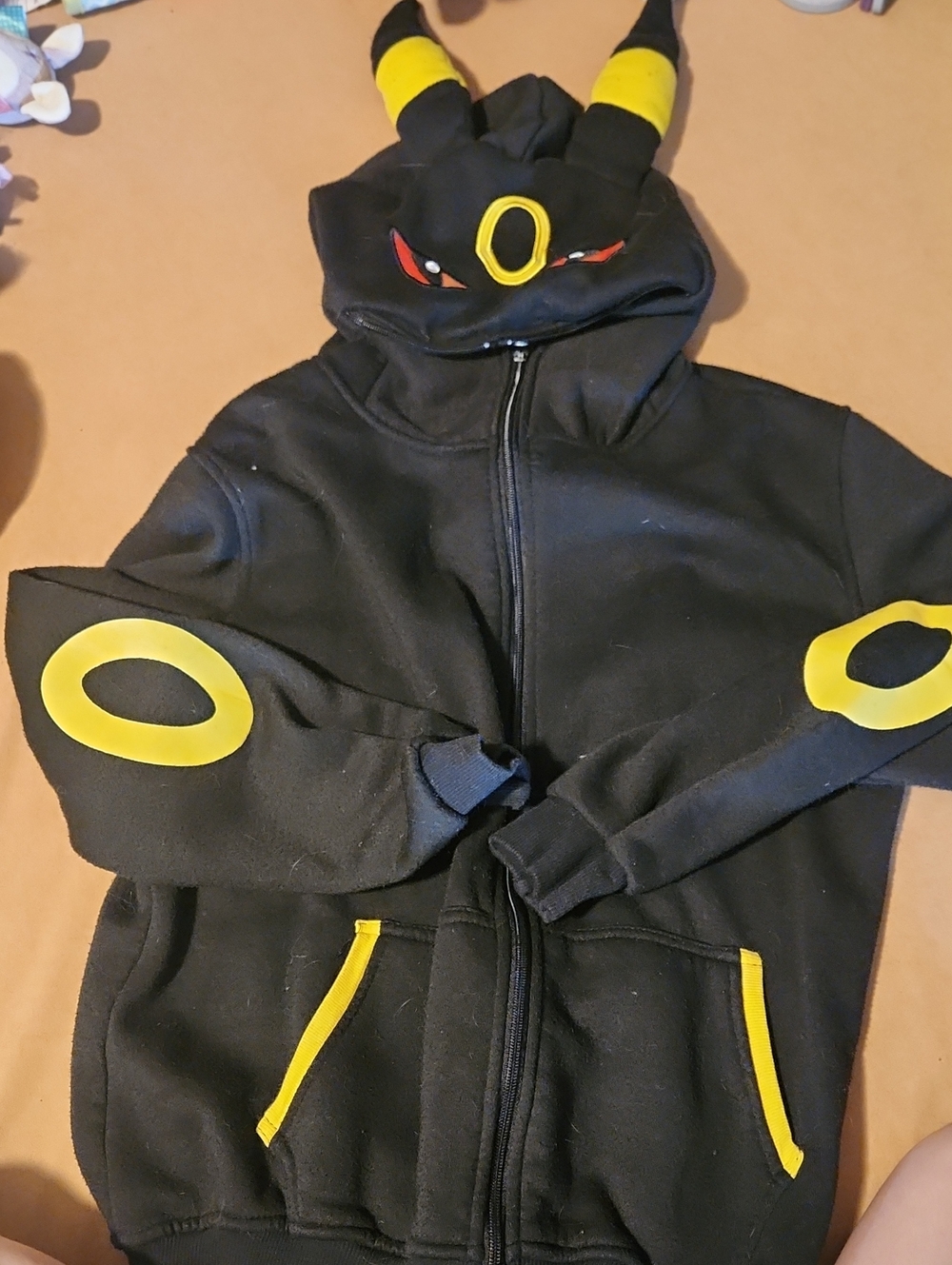 Pokemon Black & Yellow Umbreon Hoodie Sweatshirt